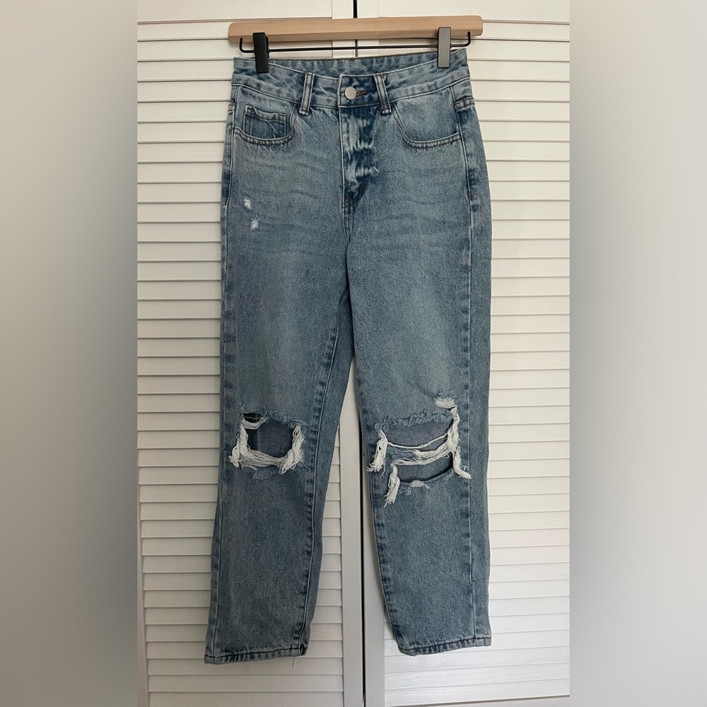 SHEIN Women’s Light Blue Distressed Boyfriend Jeans